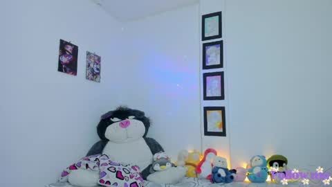 Snapshot of millie_lamar chatting on April 2026 05:59:01 PM online show from April 2026 05:59:01 PM