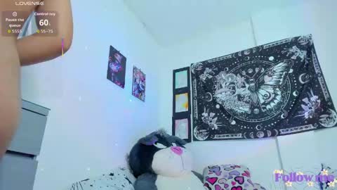 Snapshot of millie_lamar chatting on May 2026 01:23:01 AM online show from May 2026 01:23:01 AM