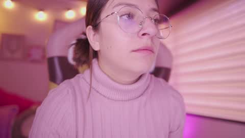 Snapshot of milly_kenner chatting on February 2026 05:49:02 PM MILLY online show from February 2026 05:49:02 PM