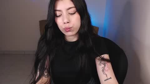 Snapshot of millyx_ chatting on June 2026 09:23:01 AM Emily online show from June 2026 09:23:01 AM