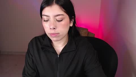 Snapshot of millyx_ chatting on June 2026 03:05:01 AM Emily online show from June 2026 03:05:01 AM
