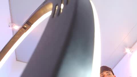 milo hot  online show from April 2026 07:58:02 PM