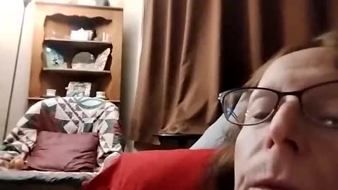 miloanj online show from November 2025 03:27:01 AM