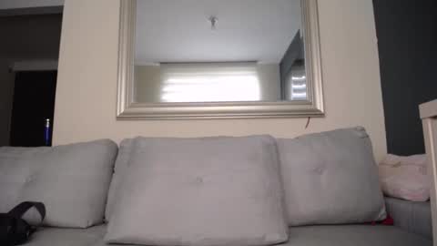 miloslove online show from September 2025 12:28:02 PM