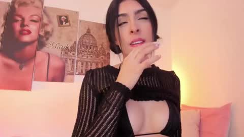 Snapshot of milu_cooper chatting on October 2025 09:42:02 AM milu modelo independiente .onlyfans kmila model online show from October 2025 09:42:02 AM