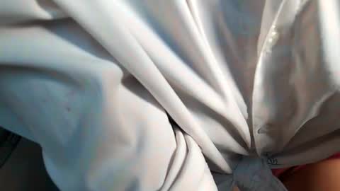 Snapshot of milu_curly chatting on November 2025 06:41:02 AM Milu online show from November 2025 06:41:02 AM