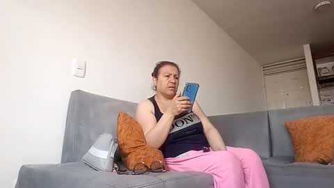 Snapshot of miluv19 chatting on September 2025 08:09:02 PM miluv19 online show from September 2025 08:09:02 PM