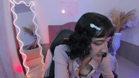 mily_tay online show from March 2026 12:01:02 PM