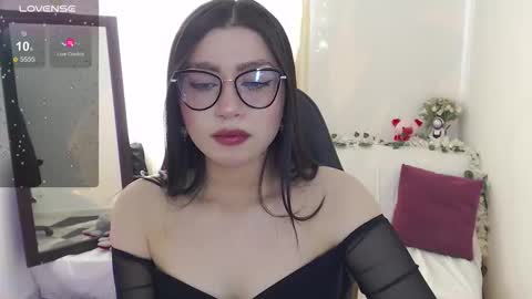 Mily online show from February 2026 10:00:02 PM