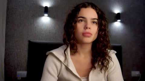 Linda online show from October 2025 01:12:01 PM