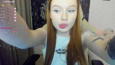 Snapshot of milymi_ chatting on January 2025 02:37:02 AM Milena and Jasper online show from January 2025 02:37:02 AM