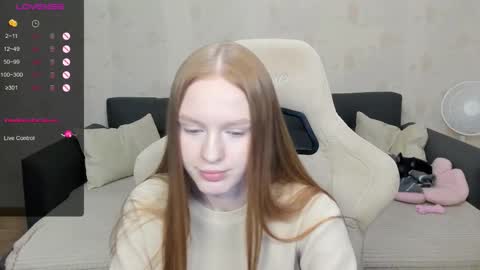 Snapshot of milymi_ chatting on September 2025 02:19:01 PM Milena and Jasper online show from September 2025 02:19:01 PM