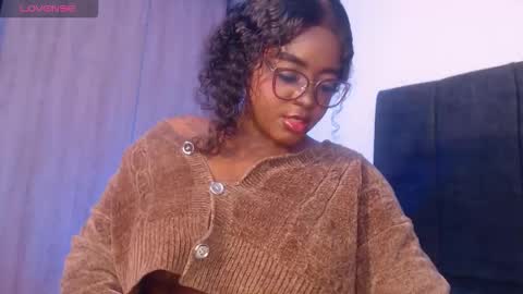 Snapshot of mimi_gil chatting on December 2025 06:42:02 AM Mimi online show from December 2025 06:42:02 AM