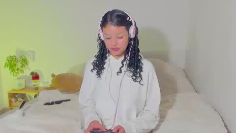 Mimii  online show from December 2024 09:26:02 PM