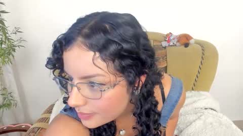 Mimii  online show from October 2025 03:40:02 AM