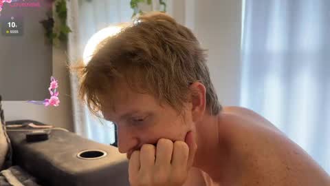 Snapshot of mimifoxz chatting on March 2025 06:52:01 PM Mimi online show from March 2025 06:52:01 PM