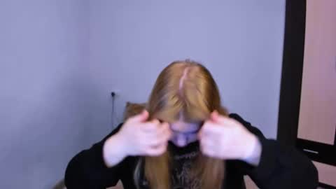 hi Im Mina  online show from November 2025 01:51:02 AM