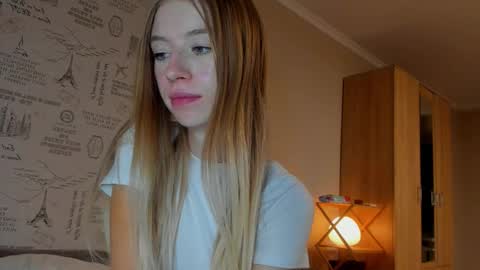 Amelia online show from September 2025 09:05:01 PM