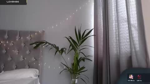   Mini Mila Kunis ft Ashton Katchero. Follow me to stay in touch  online show from December 2025 07:53:01 PM