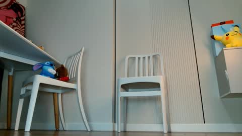 Minji online show from April 2026 01:01:01 PM