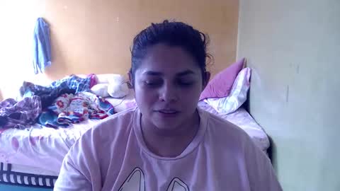 Snapshot of minnie_bbw69 chatting on November 2025 06:29:02 PM Andrea online show from November 2025 06:29:02 PM