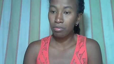 minouch211907 online show from September 2025 03:44:01 PM