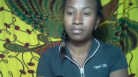 minouch211907 online show from October 2025 02:48:01 PM