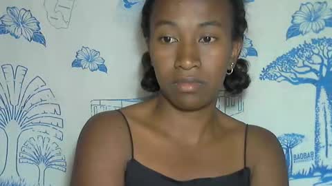 minouch211907 online show from December 2025 01:39:02 PM