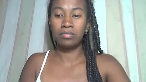 Snapshot of minouch211907 chatting on February 2026 05:00:02 PM minouch211907 online show from February 2026 05:00:02 PM