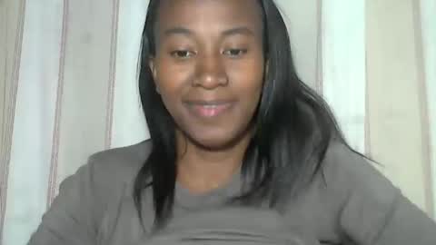 Snapshot of minouch211907 chatting on February 2026 03:01:01 AM minouch211907 online show from February 2026 03:01:01 AM