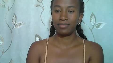 Snapshot of minouch211907 chatting on February 2026 08:54:01 AM minouch211907 online show from February 2026 08:54:01 AM