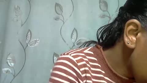 Snapshot of minouch211907 chatting on March 2026 04:40:01 AM minouch211907 online show from March 2026 04:40:01 AM