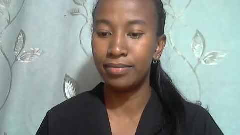 Snapshot of minouch211907 chatting on April 2026 04:57:02 AM minouch211907 online show from April 2026 04:57:02 AM