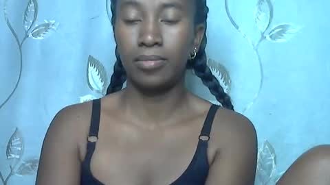 Snapshot of minouch211907 chatting on April 2026 07:34:01 AM minouch211907 online show from April 2026 07:34:01 AM