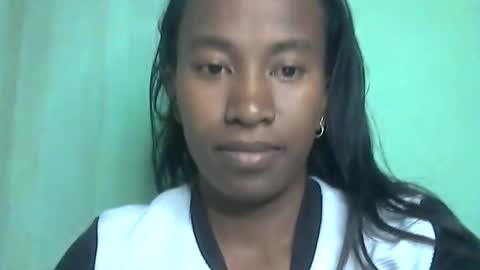 Snapshot of minouch211907 chatting on May 2026 02:40:01 AM minouch211907 online show from May 2026 02:40:01 AM