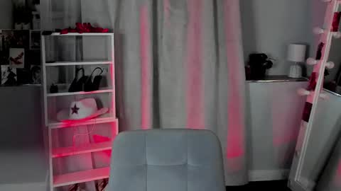 Snapshot of mipsymipson chatting on April 2026 09:07:01 AM NEXT STREAM NOVEMBER 27282930 online show from April 2026 09:07:01 AM