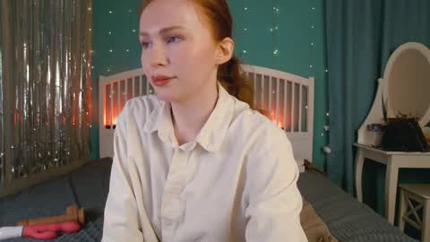 Snapshot of mira_glace chatting on April 2026 12:43:01 PM Mira3 online show from April 2026 12:43:01 PM