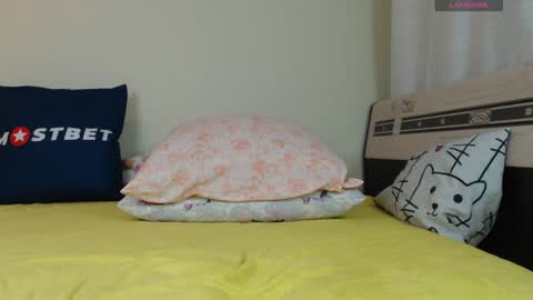 mira_one_ online show from December 2024 02:11:02 PM