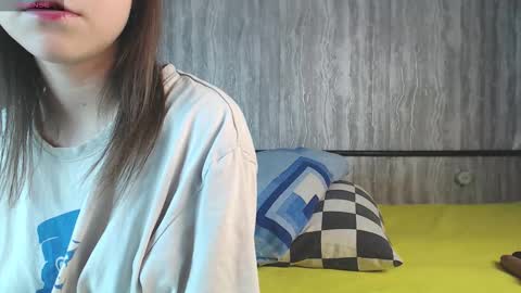 mira_one_ online show from October 2025 10:34:02 AM