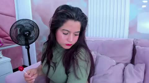 Snapshot of mirabella_miller chatting on May 2026 01:42:02 PM mirabella_miller online show from May 2026 01:42:02 PM