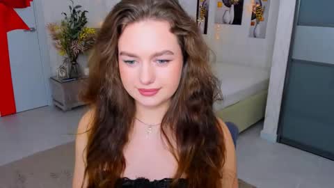 Emma online show from February 2025 01:11:01 PM