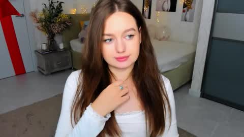 Emma online show from February 2025 10:22:01 PM