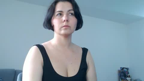 Snapshot of miradiaz chatting on May 2026 06:00:02 AM Meera online show from May 2026 06:00:02 AM