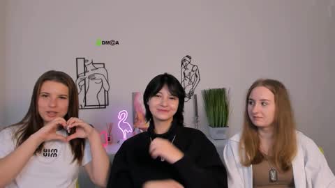 Snapshot of miraella chatting on September 2025 08:50:02 AM Mira online show from September 2025 08:50:02 AM