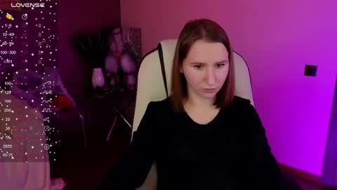 Mira online show from November 2025 07:01:02 PM