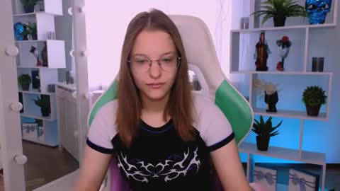 Snapshot of miranda__low chatting on July 2026 05:56:02 AM Miranda online show from July 2026 05:56:02 AM