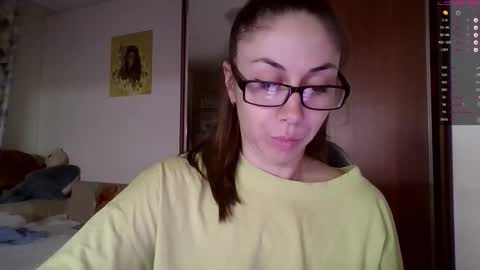 Snapshot of miranda_wish chatting on September 2025 03:12:01 PM MIRANDA online show from September 2025 03:12:01 PM
