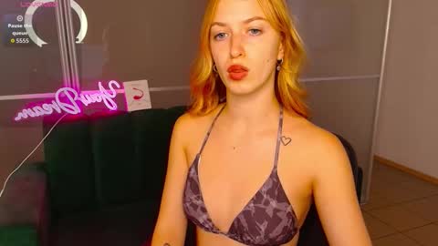 Snapshot of mirandamayers chatting on September 2025 11:44:01 AM MirandaMayers online show from September 2025 11:44:01 AM
