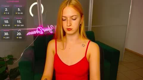 Snapshot of mirandamayers chatting on September 2025 08:35:02 PM MirandaMayers online show from September 2025 08:35:02 PM