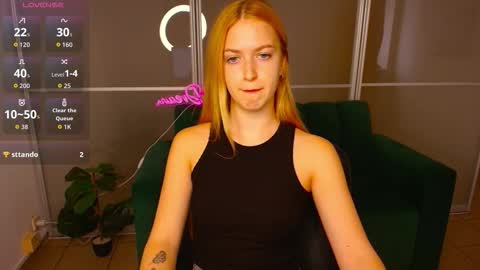 Snapshot of mirandamayers chatting on October 2025 12:02:02 PM MirandaMayers online show from October 2025 12:02:02 PM